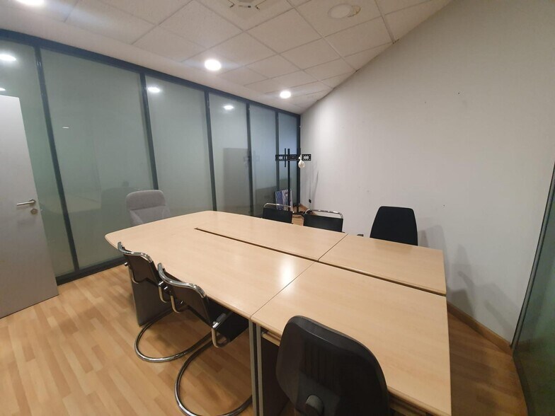 Industrial in SEVILLA for sale - Building Photo - Image 3 of 33