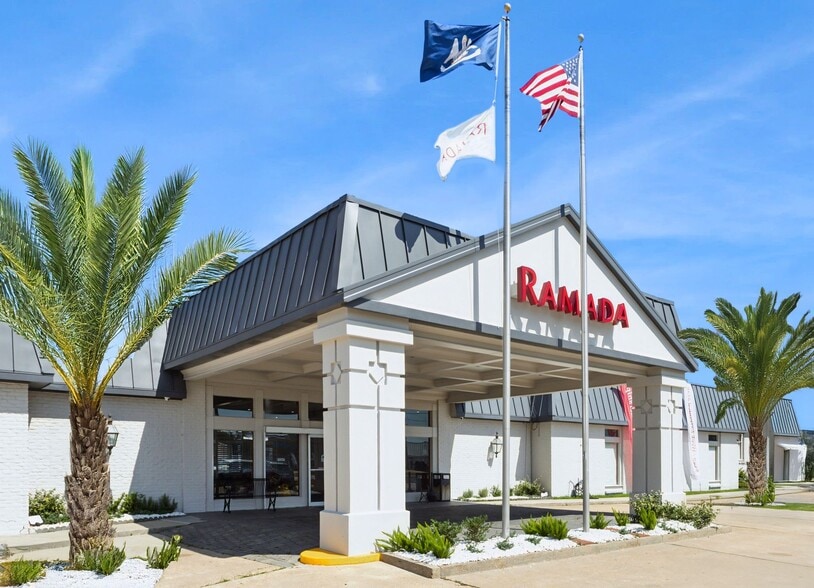 1400 W Tunnel Blvd, Houma, LA for lease - Building Photo - Image 2 of 6