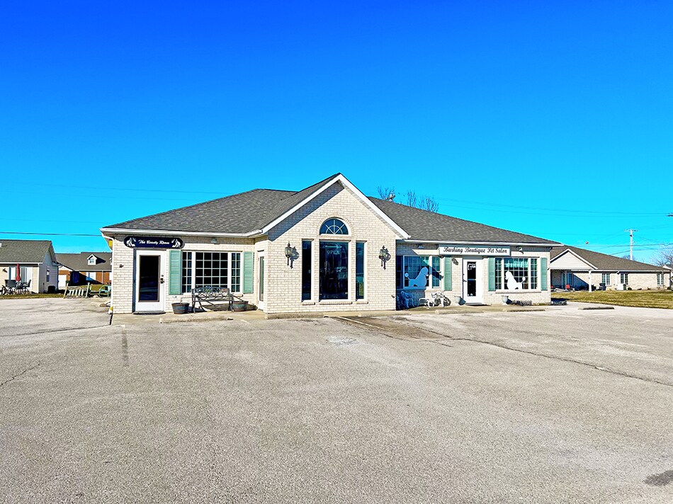 213 Westview Plaza Dr, Waterloo, IL for sale Primary Photo- Image 1 of 1