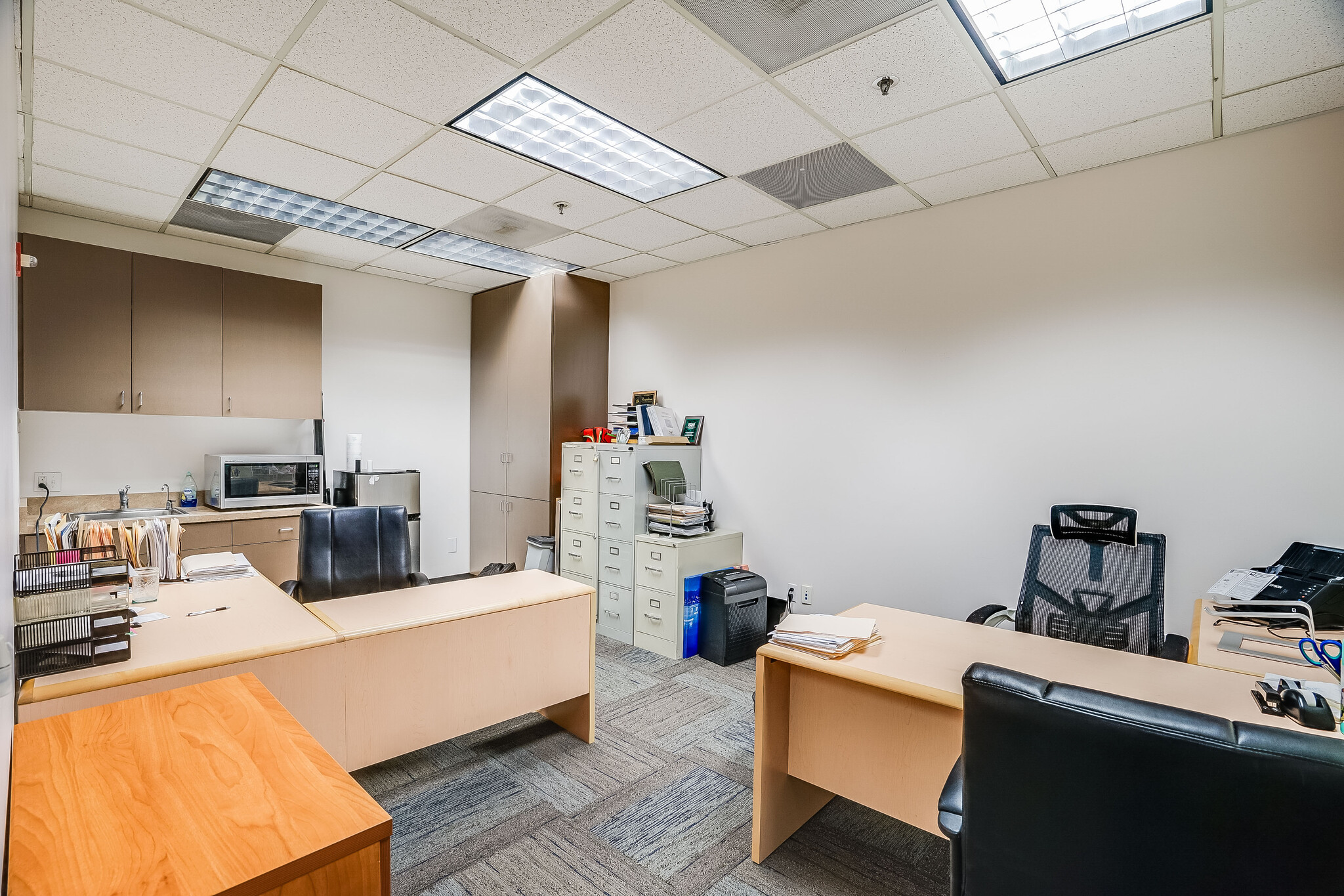 303 N Glenoaks Blvd, Burbank, CA for lease Interior Photo- Image 1 of 10