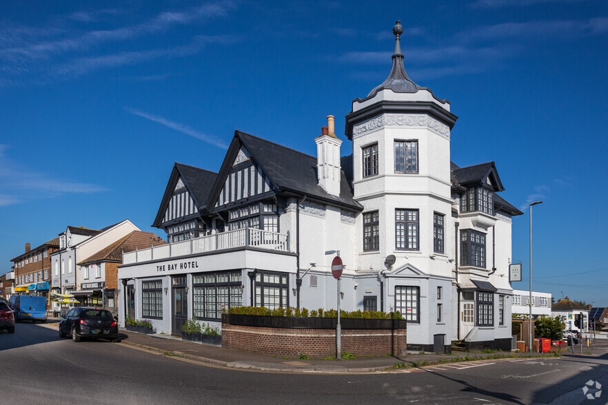 2 Eastbourne Rd, Pevensey Bay for sale - Primary Photo - Image 1 of 1