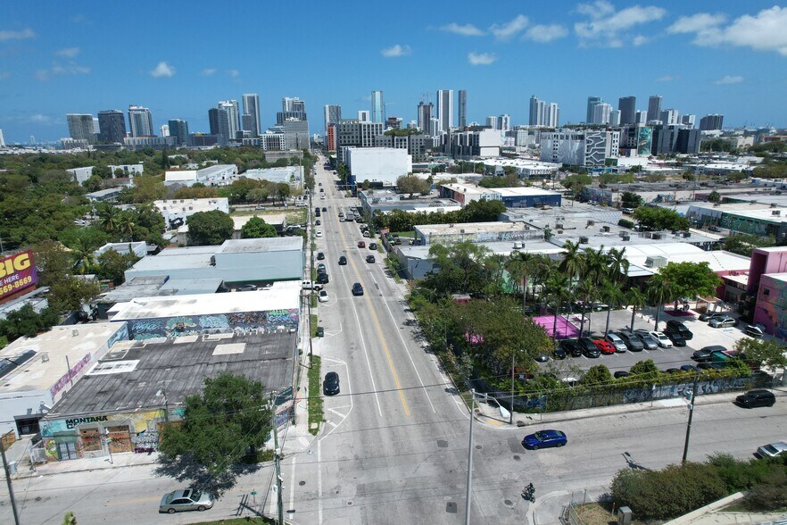 591 NW 29th St, Miami, FL for lease - Building Photo - Image 3 of 6