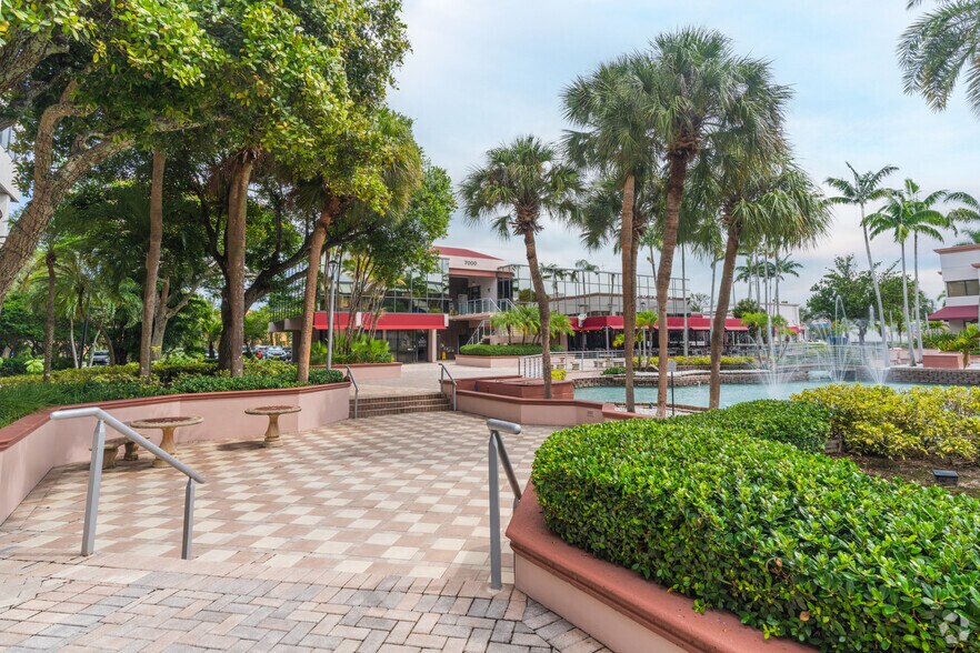 7000 W Camino Real, Boca Raton, FL for sale - Building Photo - Image 3 of 7
