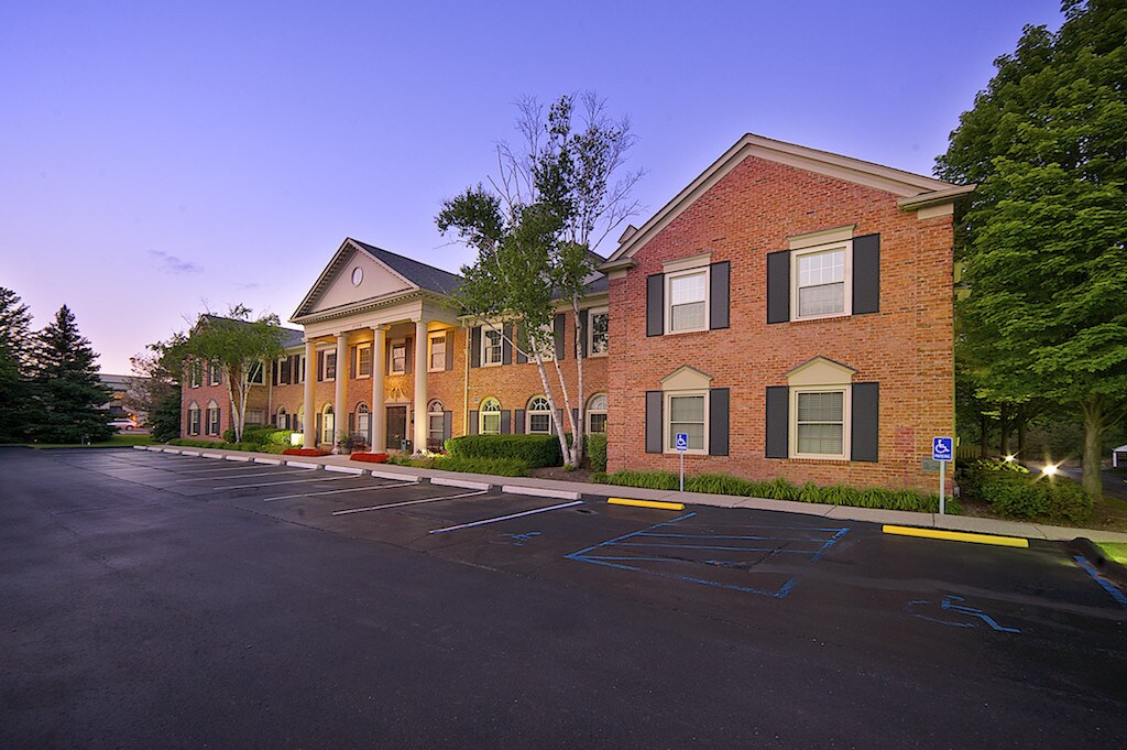 31700 Telegraph Rd, Bingham Farms, MI 48025 Executive