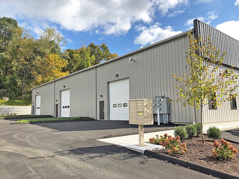 53 Commerce Dr, Brookfield, CT, 06804 Warehouse Property For Sale