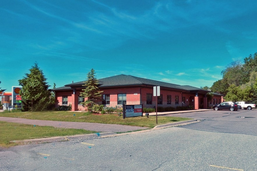 2545 N Opdyke Rd, Auburn Hills, MI for lease - Primary Photo - Image 1 of 74