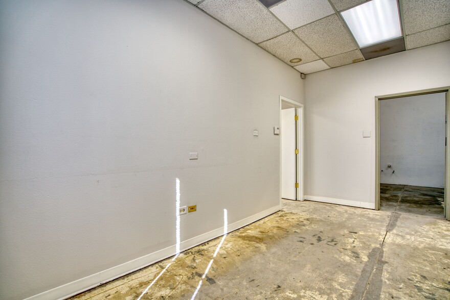 557 Burbank St, Broomfield, CO for lease - Interior Photo - Image 3 of 7