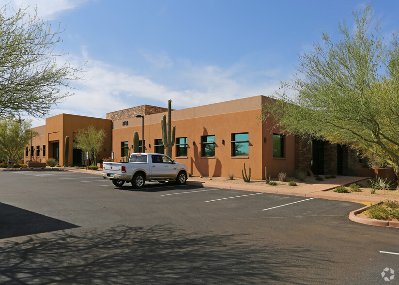 7440 E Pinnacle Peak Rd, Scottsdale, AZ for lease - Primary Photo - Image 1 of 11