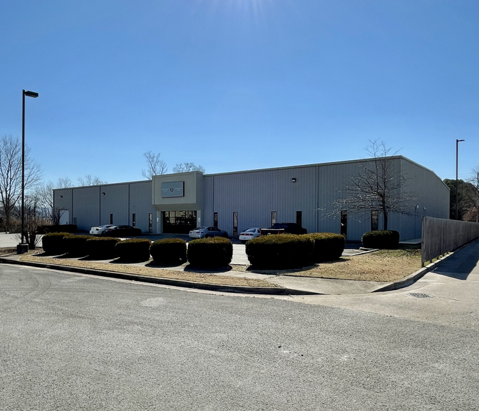 2801 Westcorp Blvd, Huntsville, AL for lease - Building Photo - Image 1 of 4