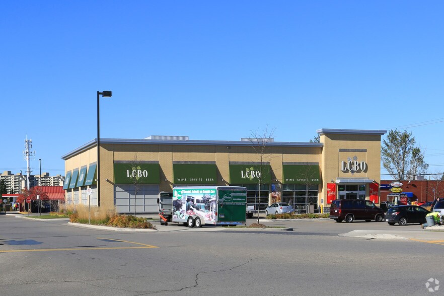 655 Fairway Rd S, Kitchener, ON N2C 1X4