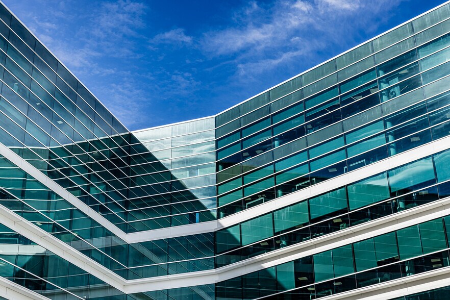 Vía Poblados, 9 - 11, Madrid, Madrid for lease - Building Photo - Image 3 of 24