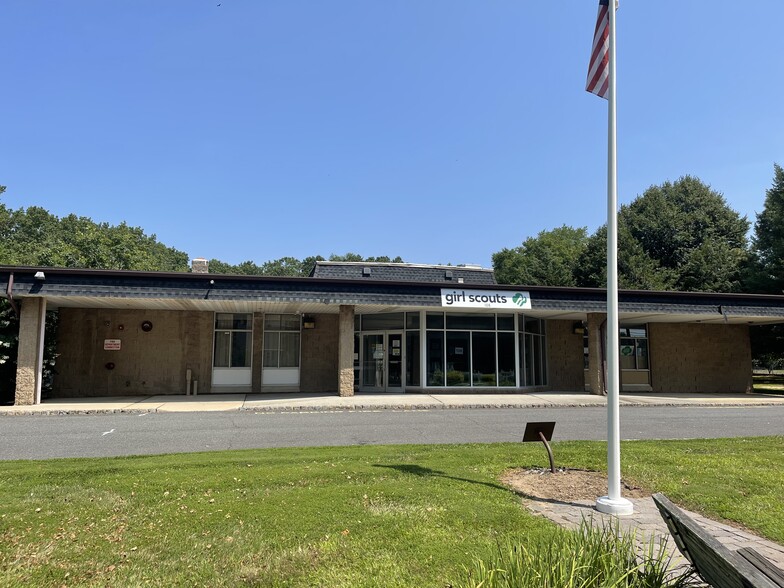 108 Church Ln, East Brunswick, NJ for sale - Primary Photo - Image 1 of 1