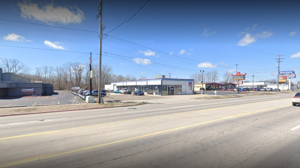 2330 S Dort Hwy, Flint, MI for lease - Building Photo - Image 1 of 7