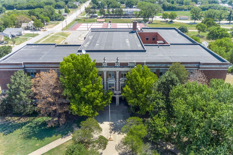311 N A St, Wellington, KS for sale - Primary Photo - Image 1 of 65
