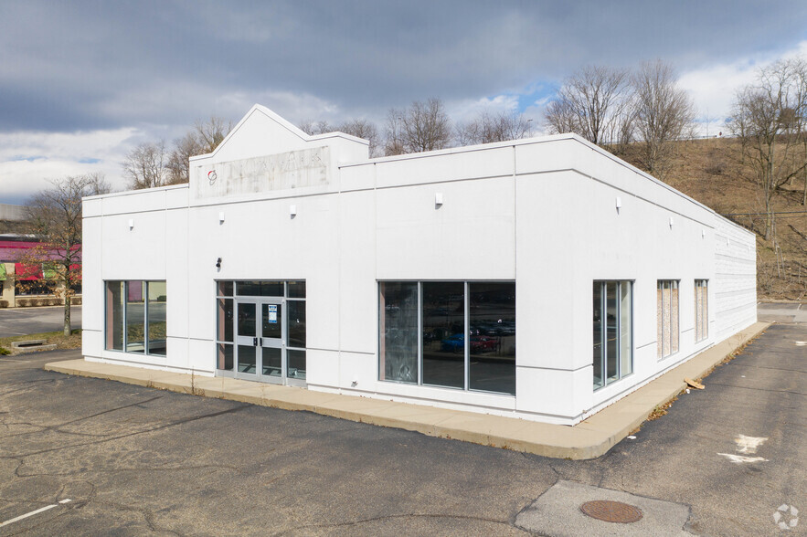 7402 Mcknight Rd, Pittsburgh, PA for sale - Building Photo - Image 1 of 1