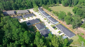 McClenny Townhomes - Convenience Store