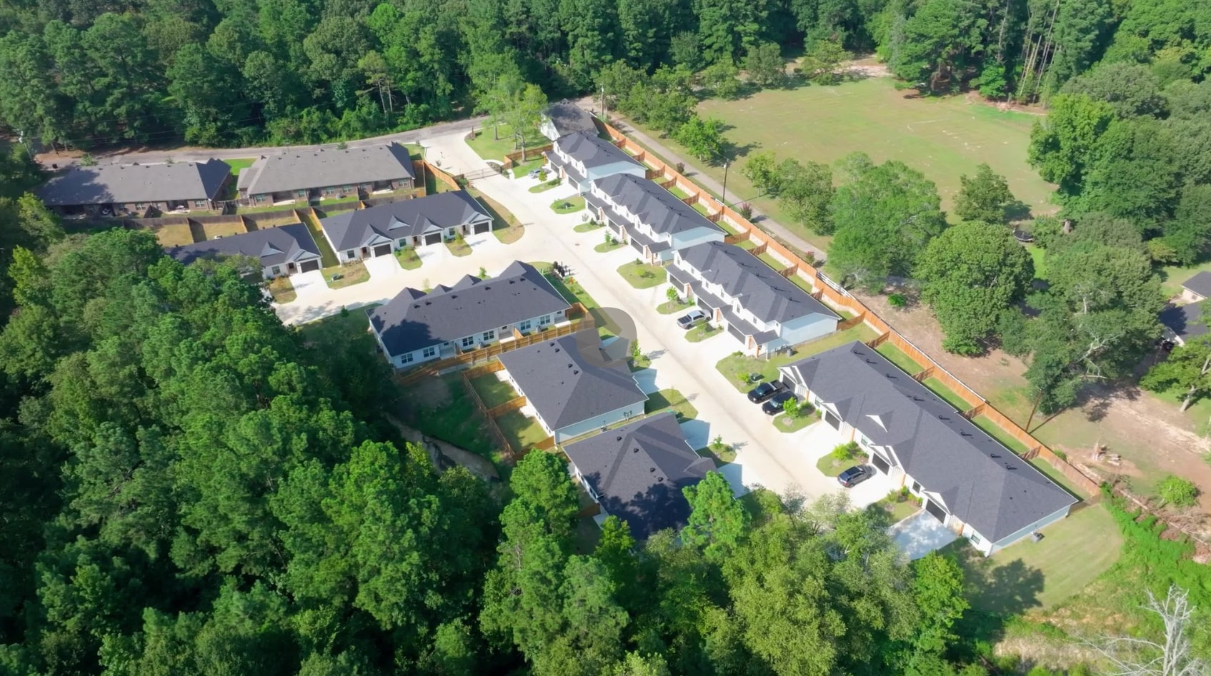 1011 McClenny Dr, Tyler, TX for sale Primary Photo- Image 1 of 2