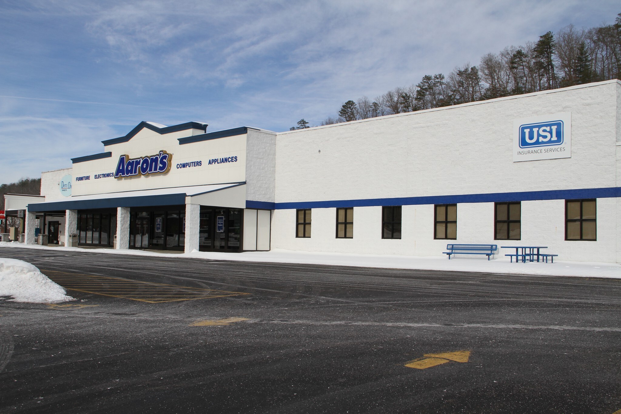 703-755 S College Ave, Bluefield, VA for sale Primary Photo- Image 1 of 1