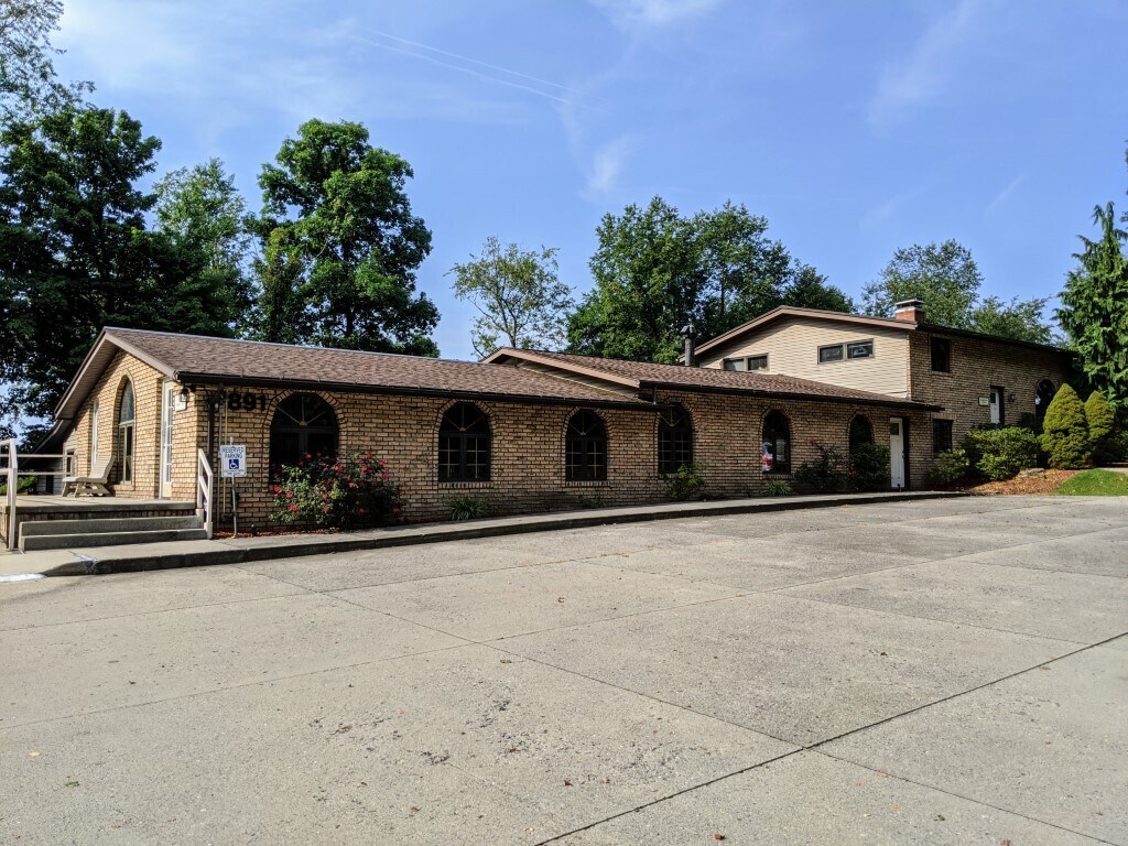 891 Menoher Blvd, Johnstown, PA 15905