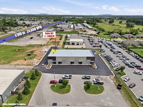 2420 S 8th St, Rogers, AR for lease Interior Photo- Image 2 of 3