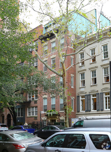 162 E 78th St, New York, NY for lease - Primary Photo - Image 1 of 6