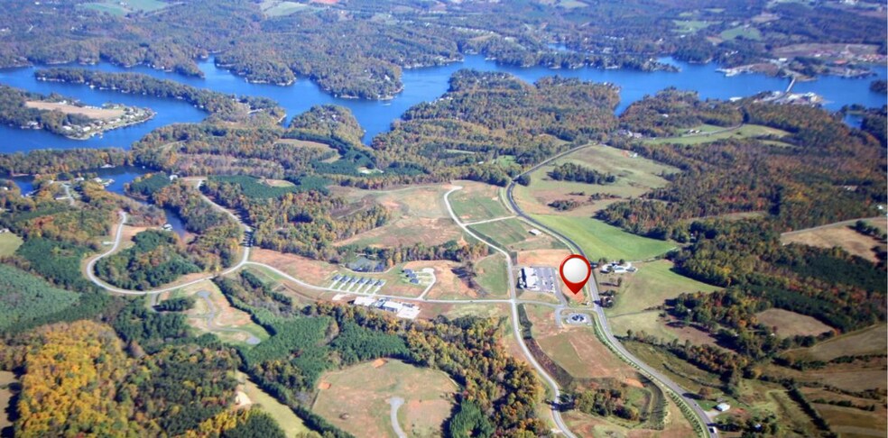 C-26,C-28 Booker T. Washington Hwy, Moneta, VA for sale - Primary Photo - Image 1 of 4