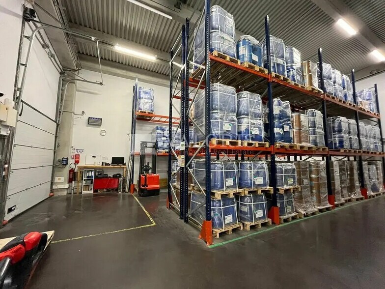 Flex in Vitrolles for sale - Interior Photo - Image 3 of 15