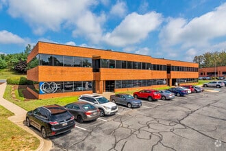 4000 Blackburn Ln, Burtonsville, MD for lease Building Photo- Image 1 of 3