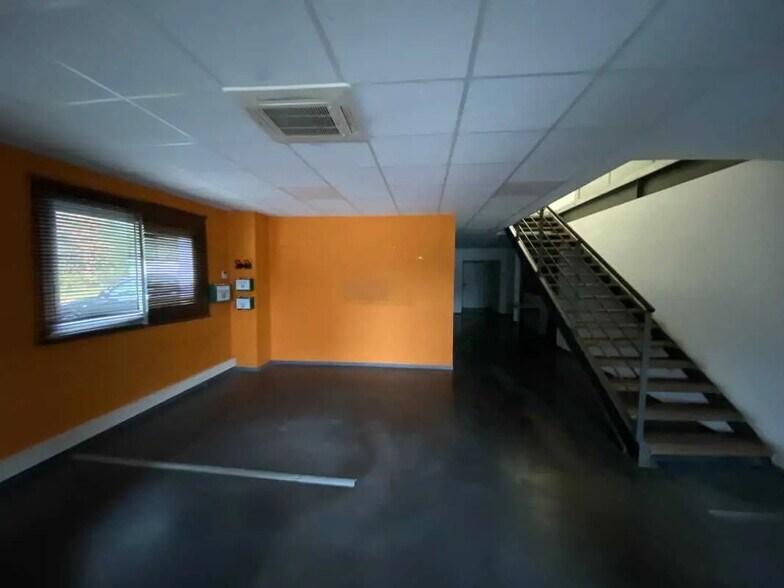 30-32 Avenue De La Grange Noire, Mérignac for lease - Interior Photo - Image 3 of 10