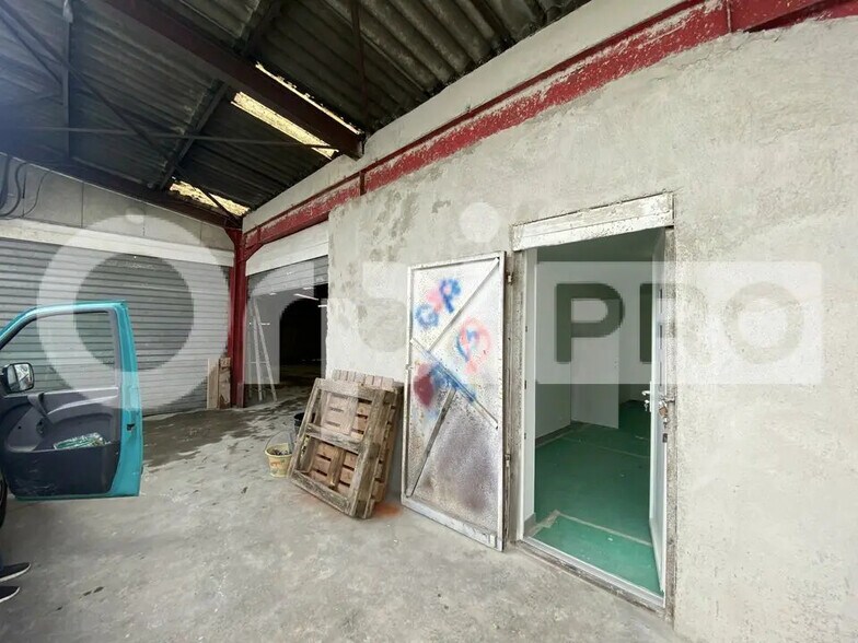 Industrial in ESSÔMES-SUR-MARNE for lease - Interior Photo - Image 3 of 7