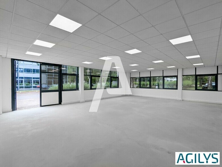 4 Rue René Razel, Saclay for lease - Interior Photo - Image 1 of 12