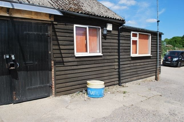 New Chapel Rd, Lingfield for sale - Primary Photo - Image 1 of 1