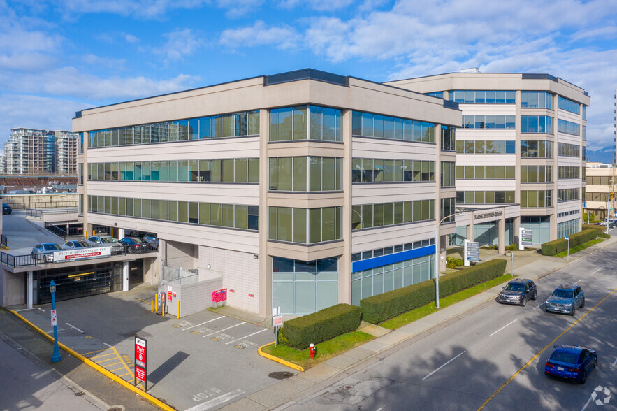 5811 Cooney Rd, Richmond, BC for lease - Building Photo - Image 1 of 5