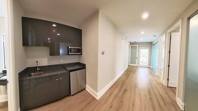 610 Colonial Park Dr, Roswell, GA for lease Interior Photo- Image 2 of 4