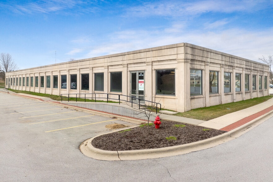 850-868 Technology Way, Libertyville IL - Business Park