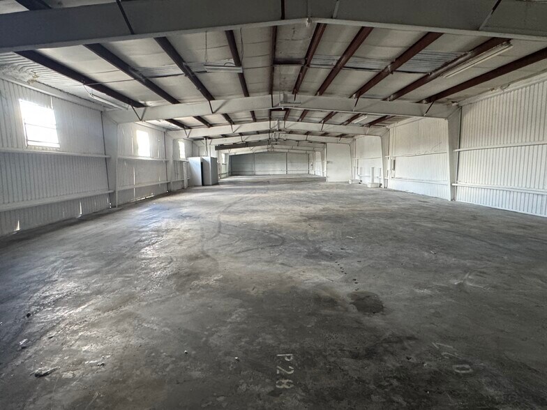 4605 Fowler St, Fort Myers, FL for sale - Building Photo - Image 3 of 9