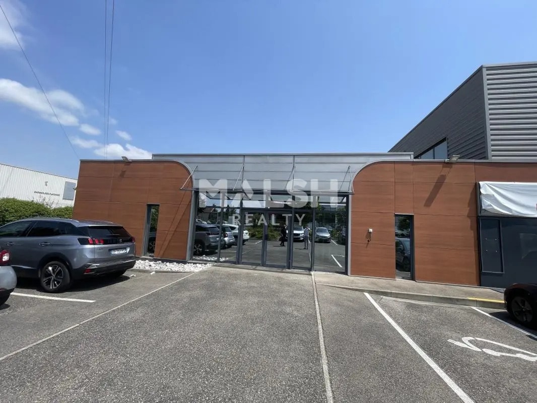Office in CHAZAY-D'AZERGUES for lease Building Photo- Image 1 of 17