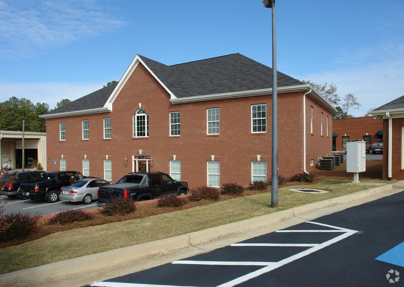 132 Stanley Ct, Lawrenceville, GA for lease - Primary Photo - Image 3 of 5