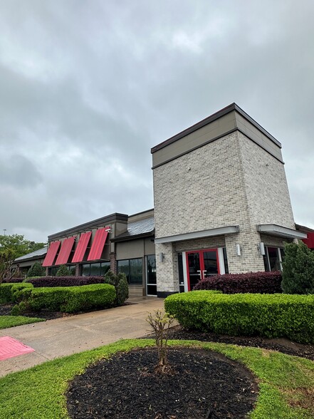 12895 Gulf Fwy, Houston, TX for lease - Building Photo - Image 1 of 11