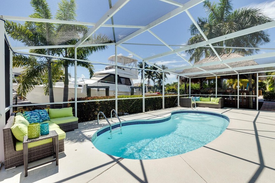 2960 Oleander St, Saint James City, FL for sale - Building Photo - Image 2 of 18