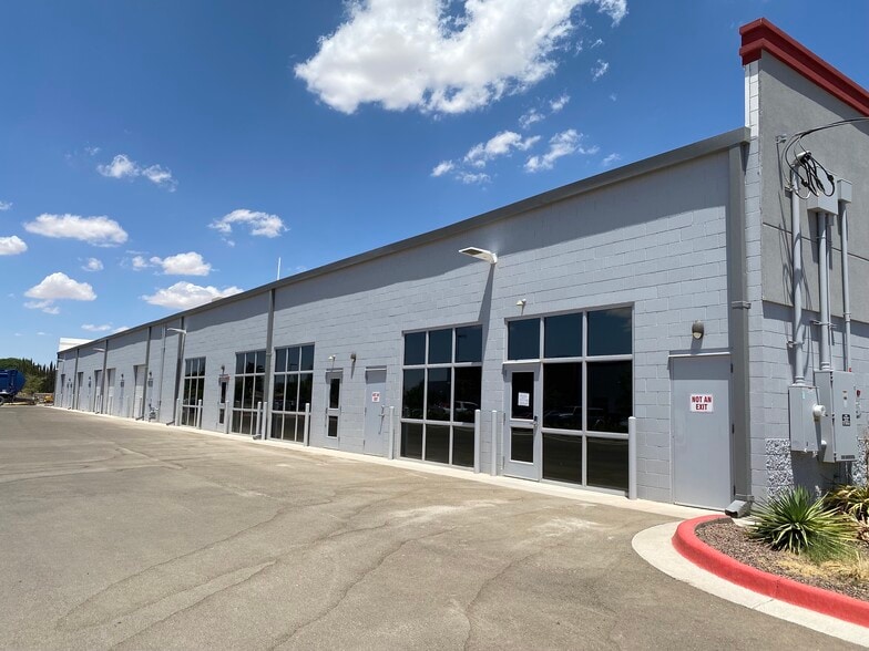 5951 Luckett Ct, El Paso, TX for lease - Building Photo - Image 3 of 9