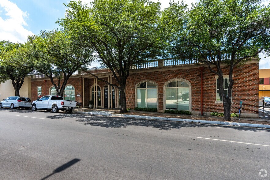 1008 Macon St, Fort Worth, TX for sale - Primary Photo - Image 1 of 1