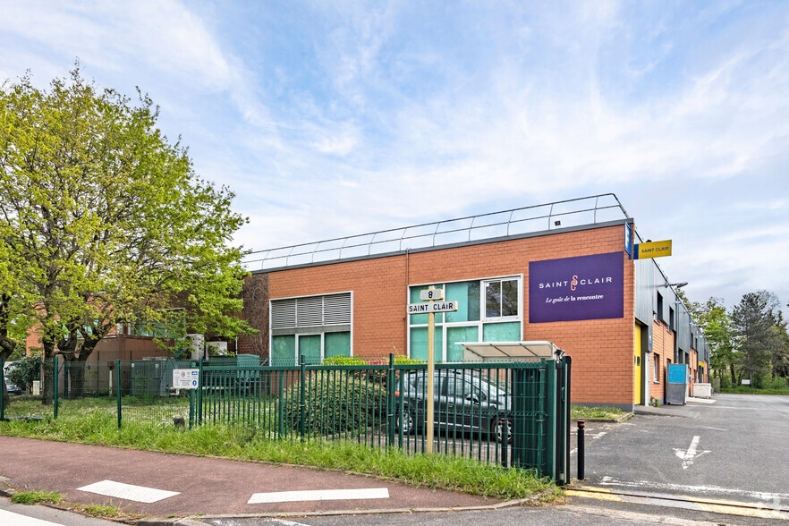 8 Rue Du Bois Du Pont, Saint-Ouen-l'Aumône for sale - Primary Photo - Image 1 of 2