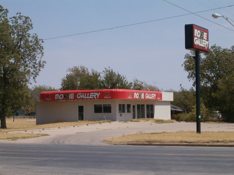902 N Main St, Seymour, TX for sale - Primary Photo - Image 1 of 1