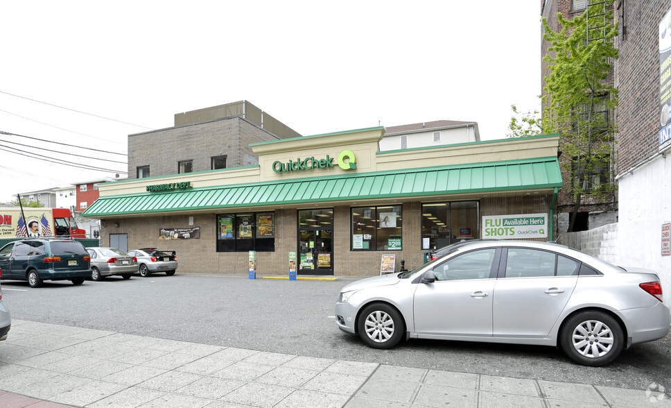 7201 Bergenline Ave, North Bergen, NJ for lease - Building Photo - Image 2 of 2