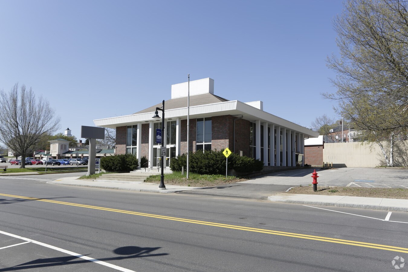 1 John Parsons Dr, Somersworth, NH 03878