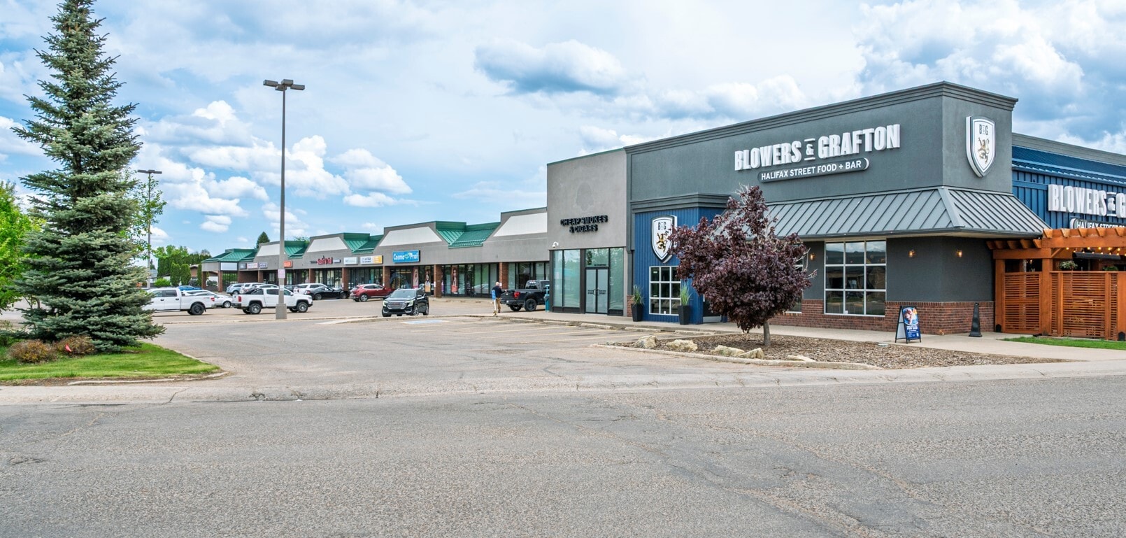 93-135 Carry Dr, Medicine Hat, AB for lease Primary Photo- Image 1 of 3
