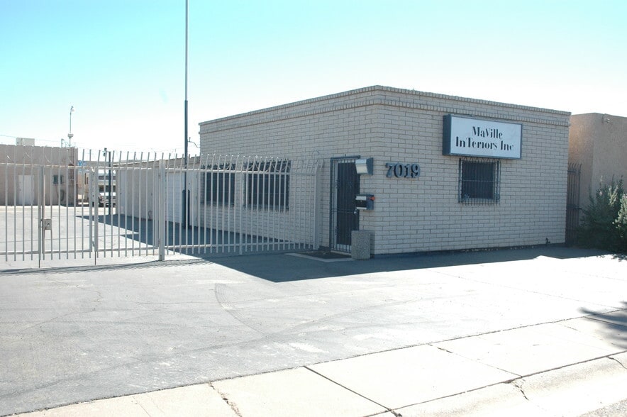 7019 N 53rd Ave, Glendale, AZ for sale - Primary Photo - Image 1 of 3