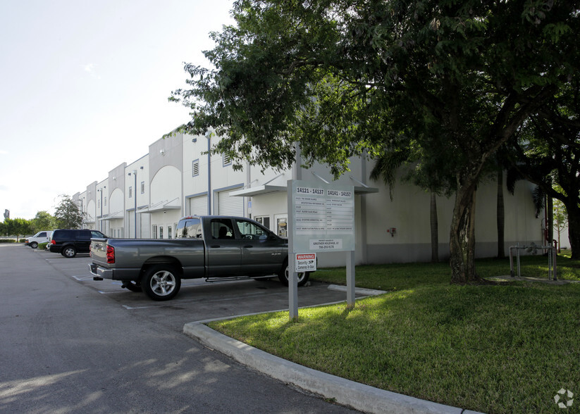 14141-14157 SW 119th Ave, Miami, FL for lease - Building Photo - Image 3 of 5