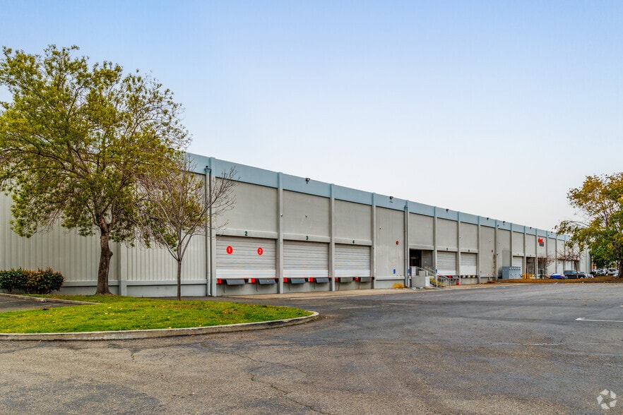 20456-20470 Corsair Blvd, Hayward, CA for lease - Building Photo - Image 3 of 6